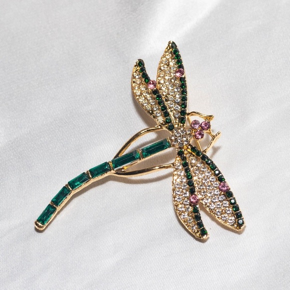 ✨Betsey Johnson Leandra Dragonfly Rhinestone Brooch - Picture 6 of 6